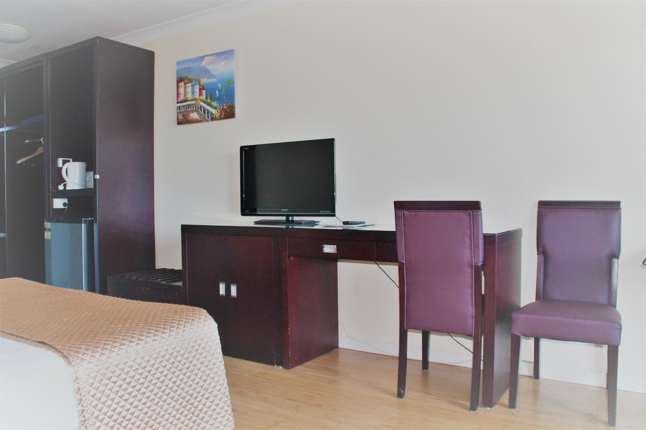 Centenary Motor Inn Брисбен Экстерьер фото