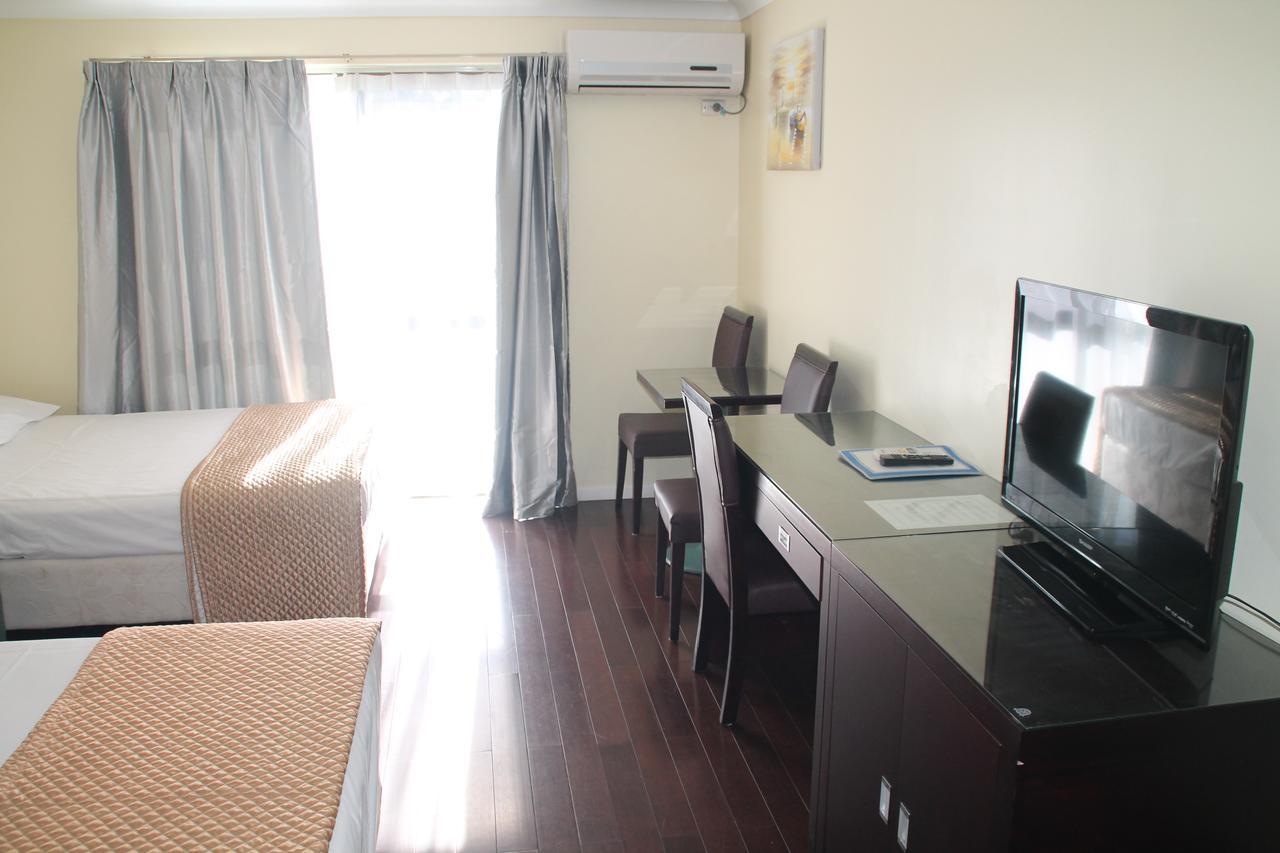 Centenary Motor Inn Брисбен Экстерьер фото