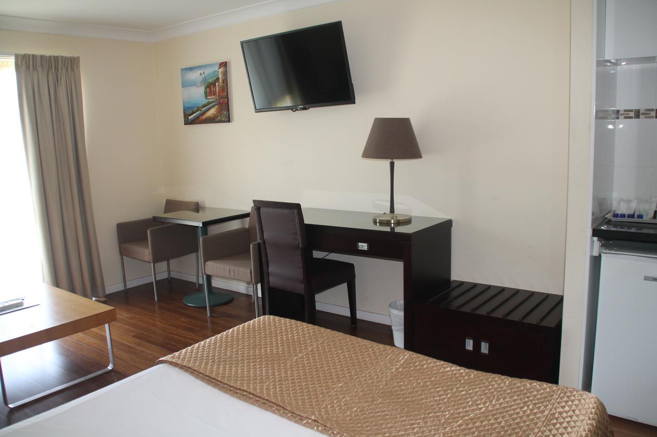 Centenary Motor Inn Брисбен Экстерьер фото