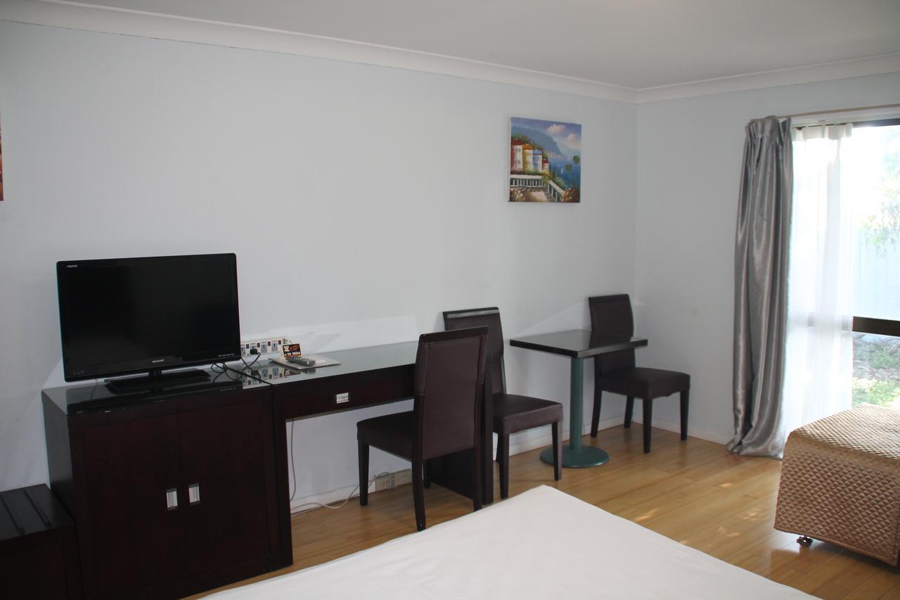 Centenary Motor Inn Брисбен Экстерьер фото