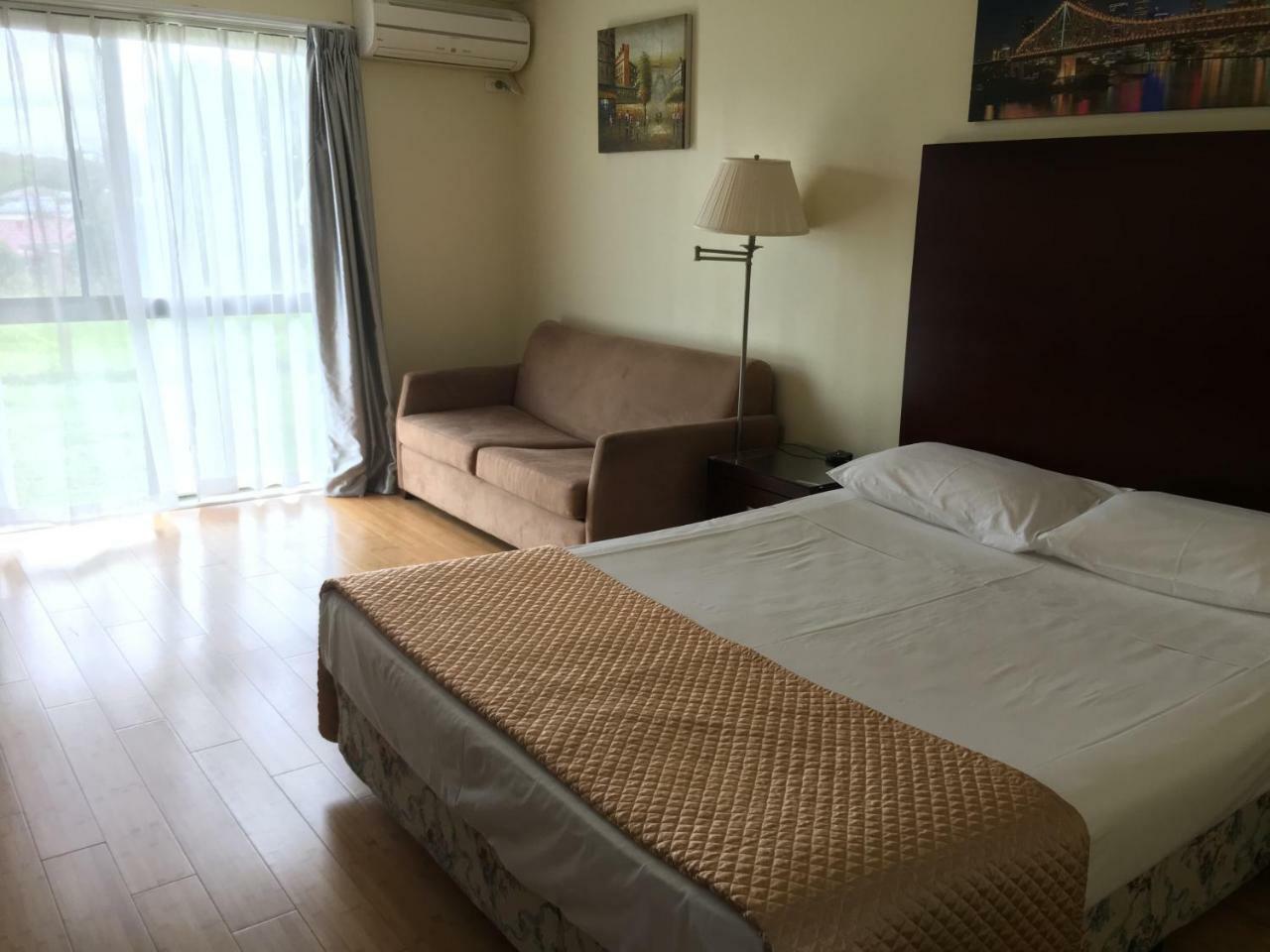 Centenary Motor Inn Брисбен Экстерьер фото